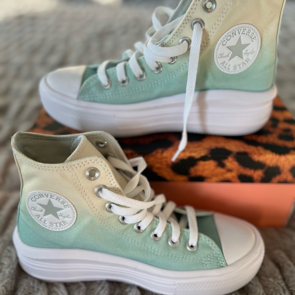 Converse Women's Chuck Taylor All Star Lift Platform High-Tops - NWOT